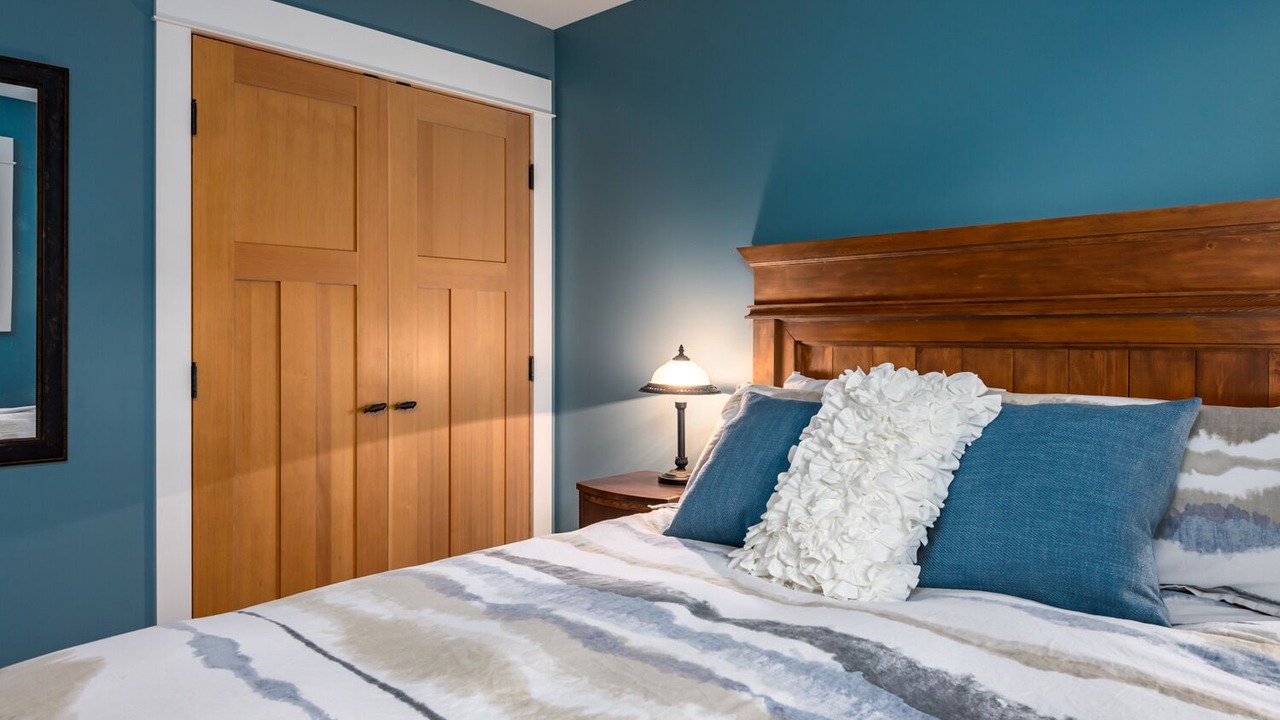 Photo of Bedroom in Campbell River