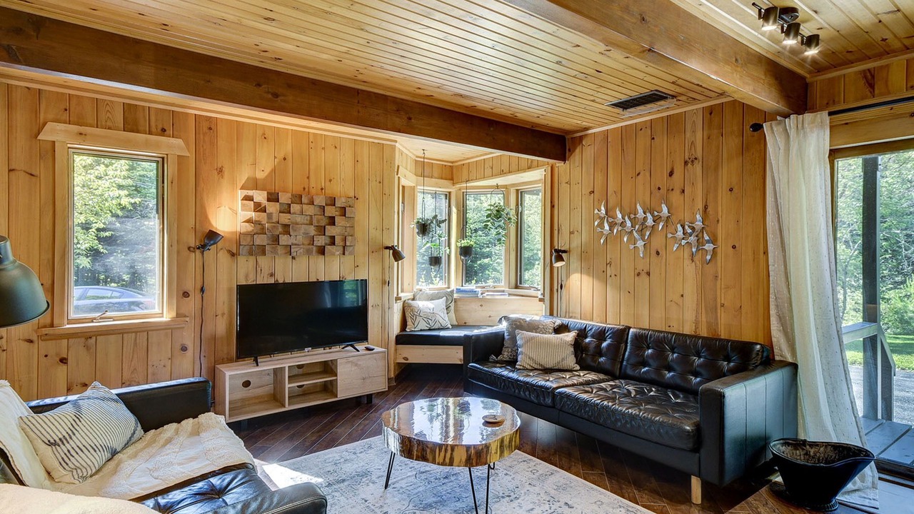 Photo of Livingroom in Lac-Superieur