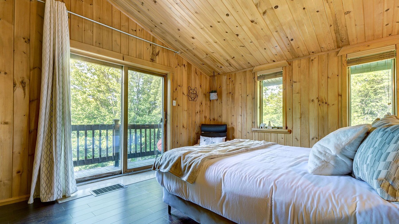 Photo of Bedroom in Lac-Superieur