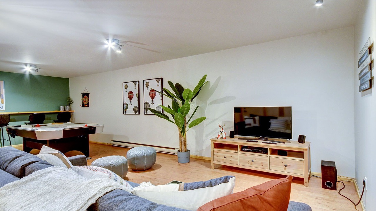 Photo of Livingroom in Lac-Superieur