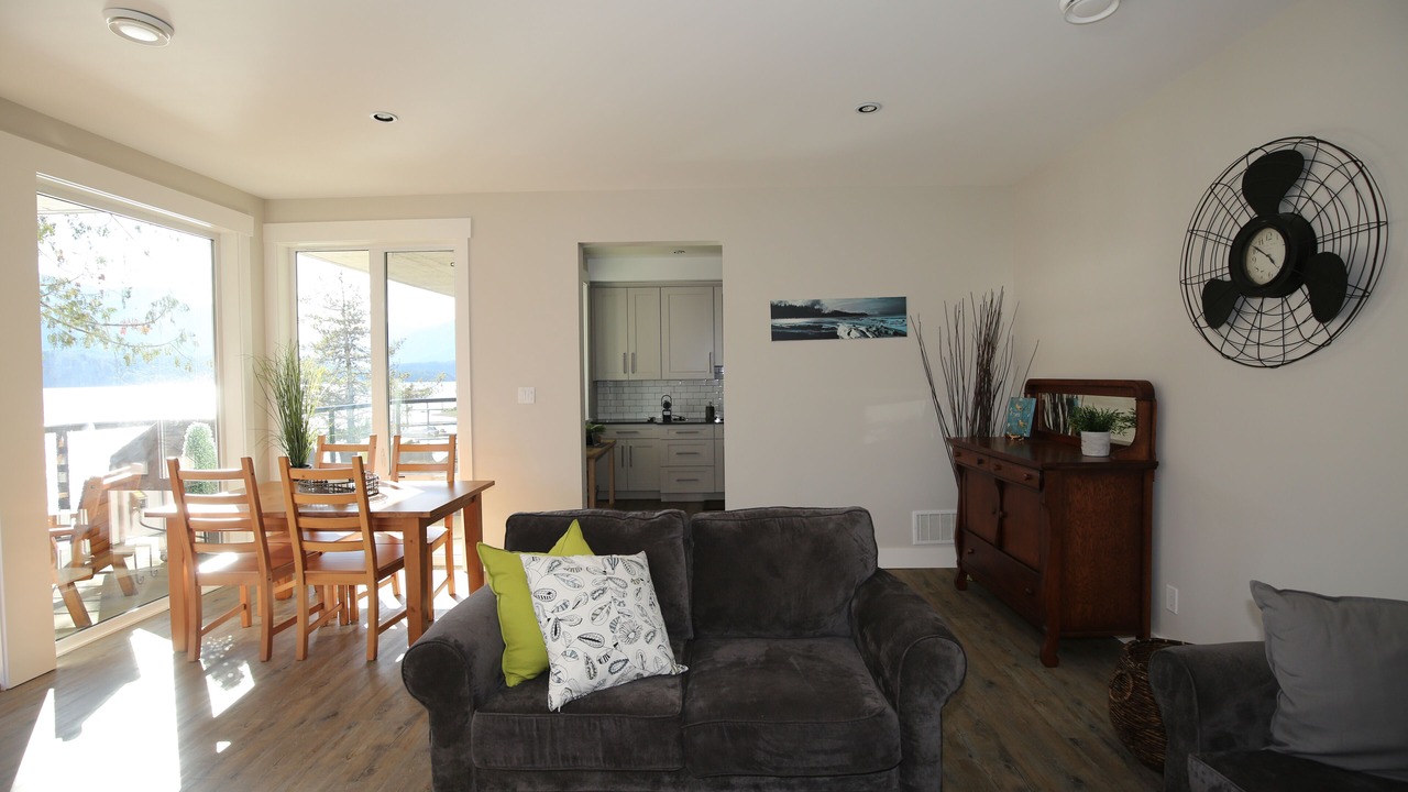 Photo of Livingroom in Port Alberni