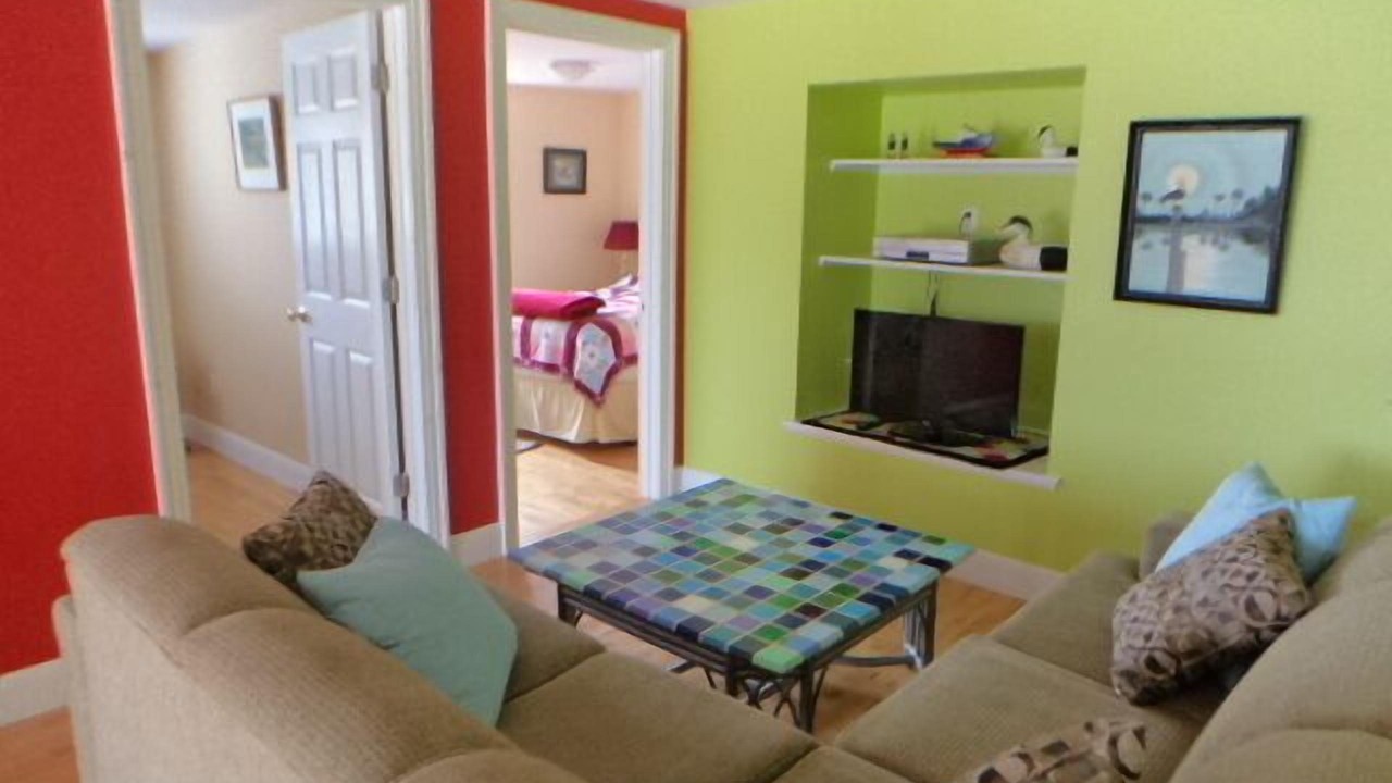 Photo of Livingroom in Fox Point