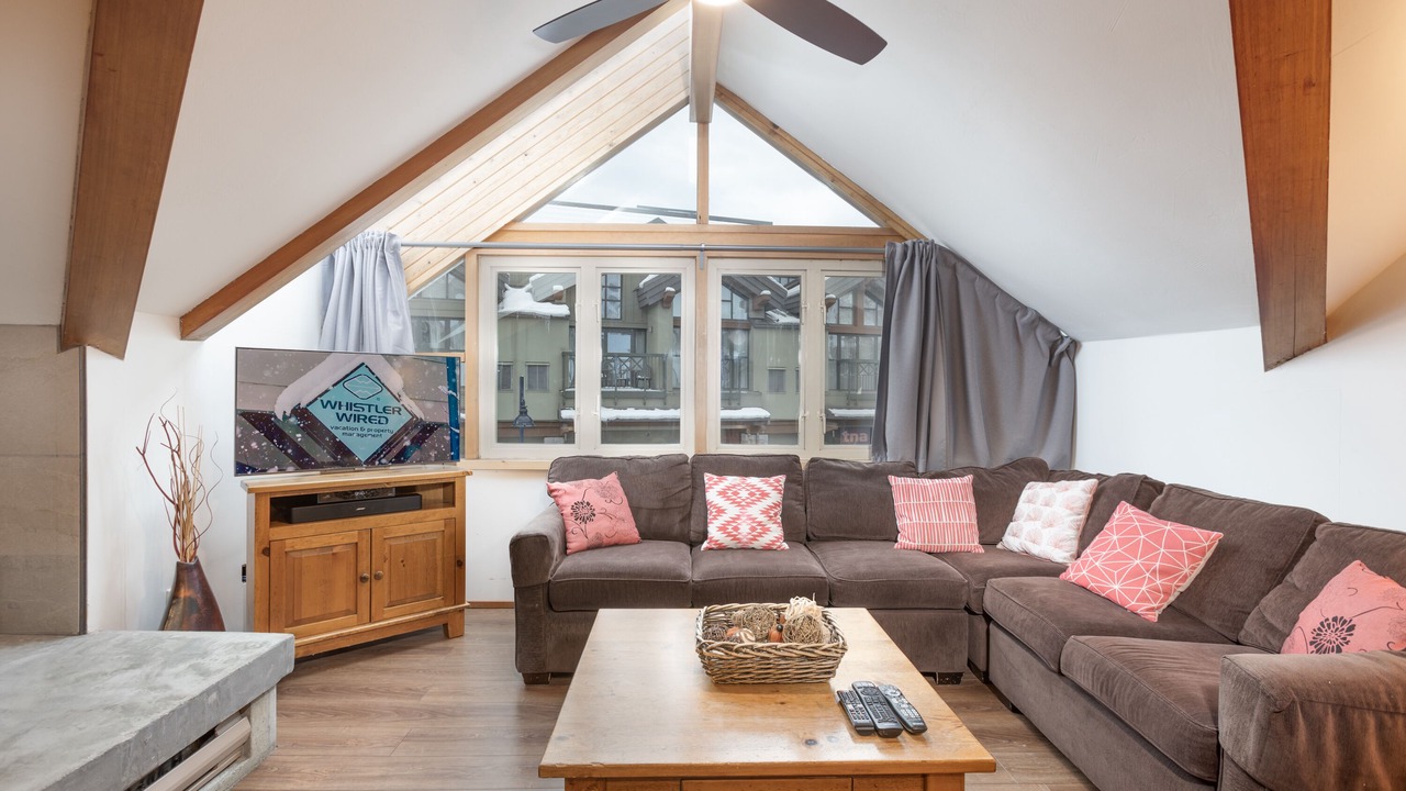 Photo of Livingroom in Whistler Village