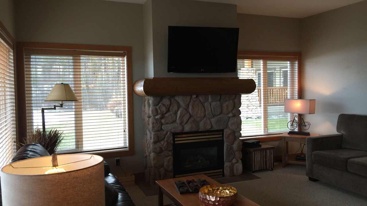 Photo of Livingroom in East Kootenay