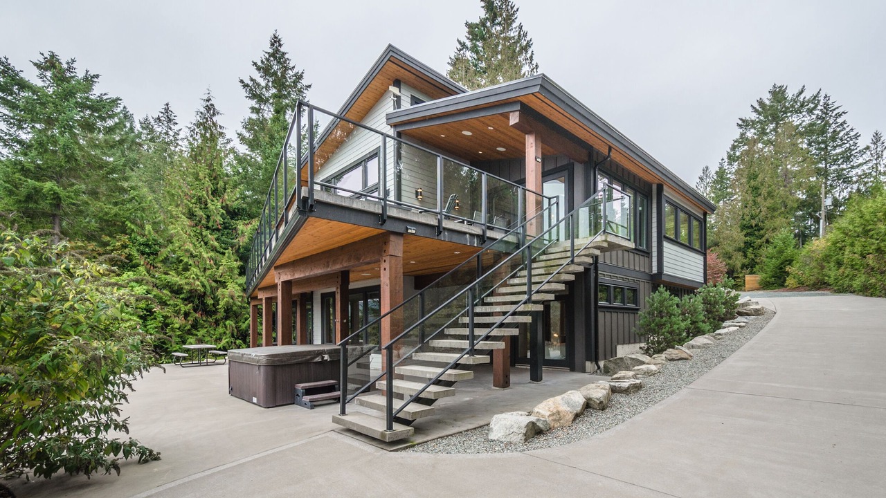 Photo of Outdoor in Sproat Lake