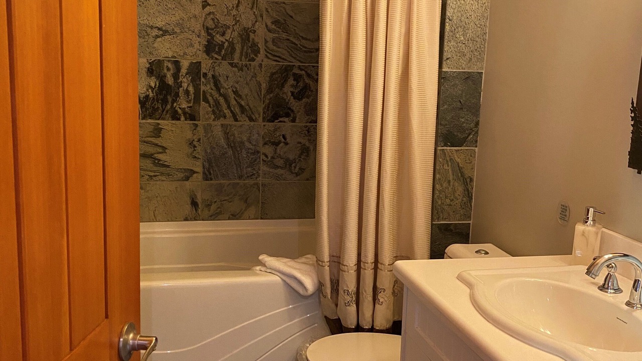 Photo of Bathroom in D'Arcy