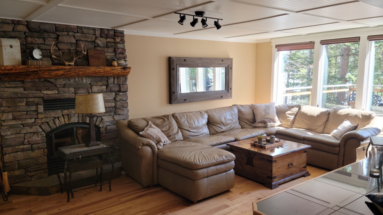 Photo of Livingroom in Bridge Lake