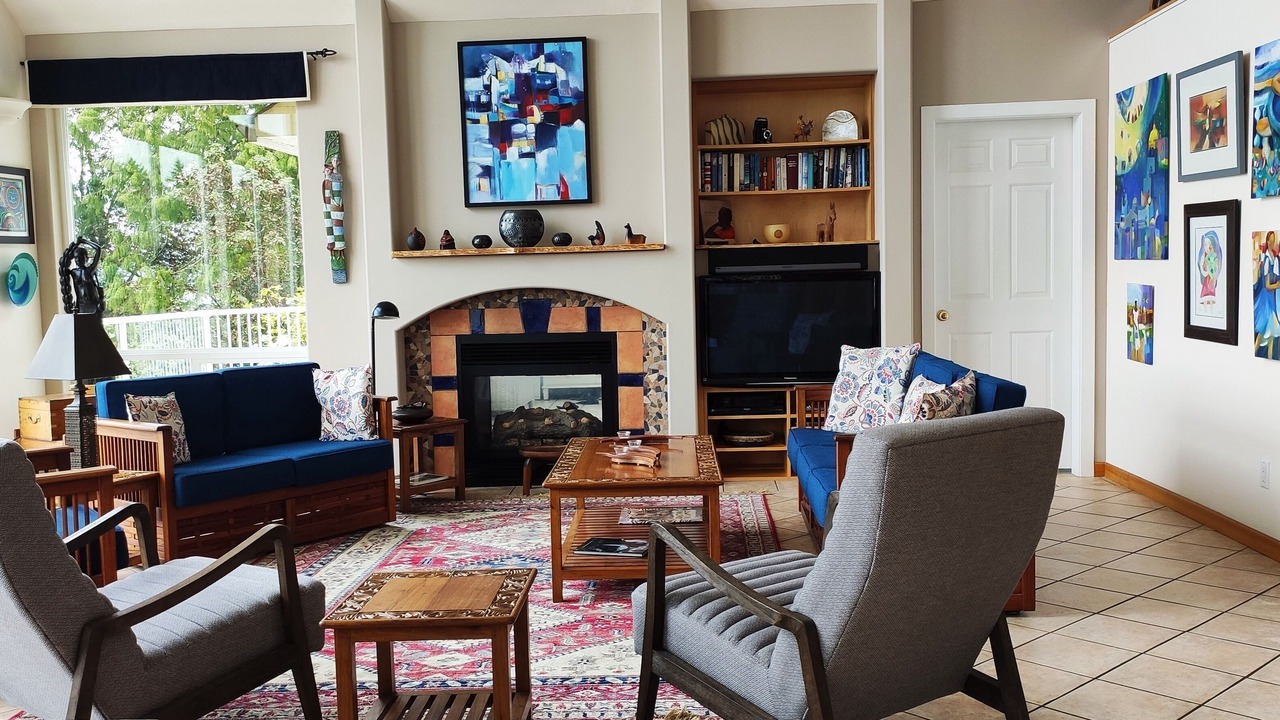 Photo of Livingroom in Cowichan Bay