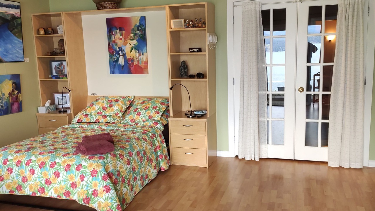 Photo of Bedroom in Cowichan Bay