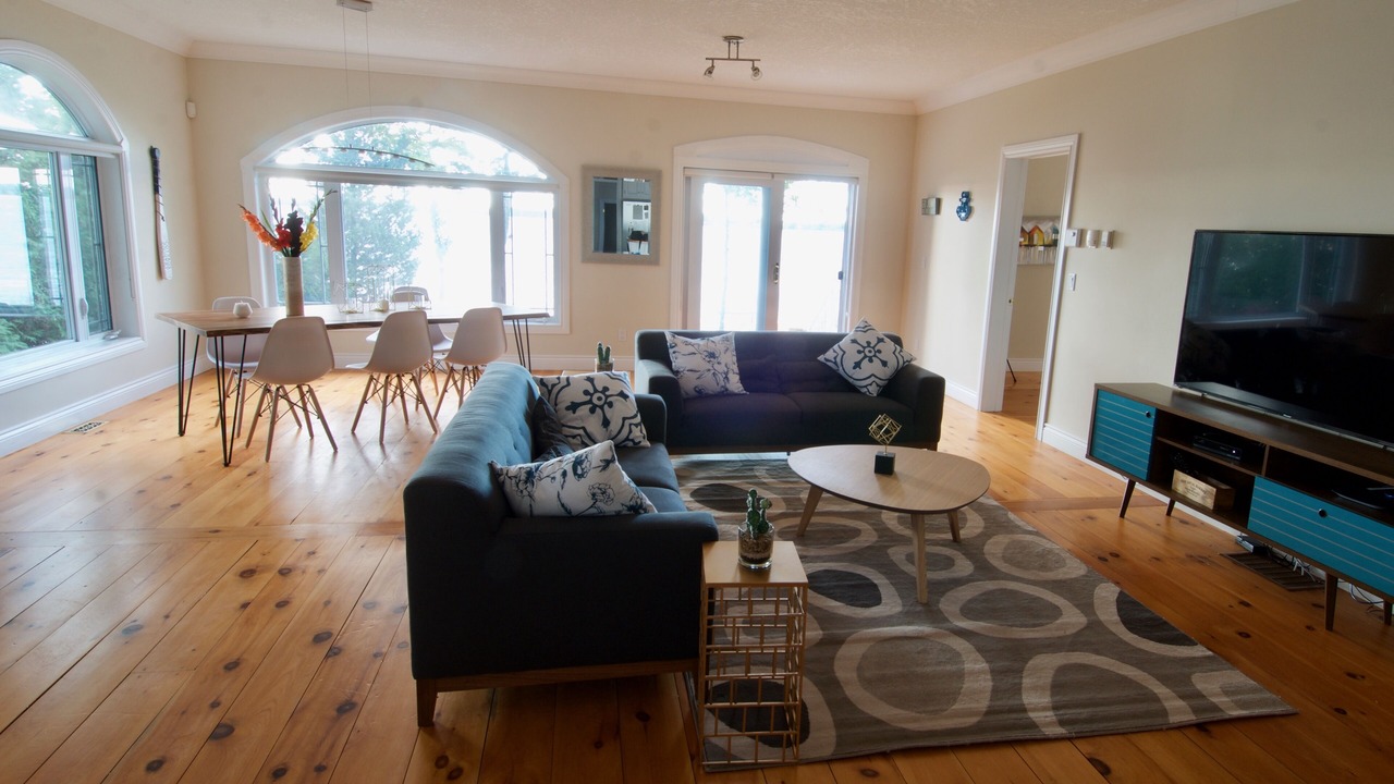 Photo of Livingroom in Picton
