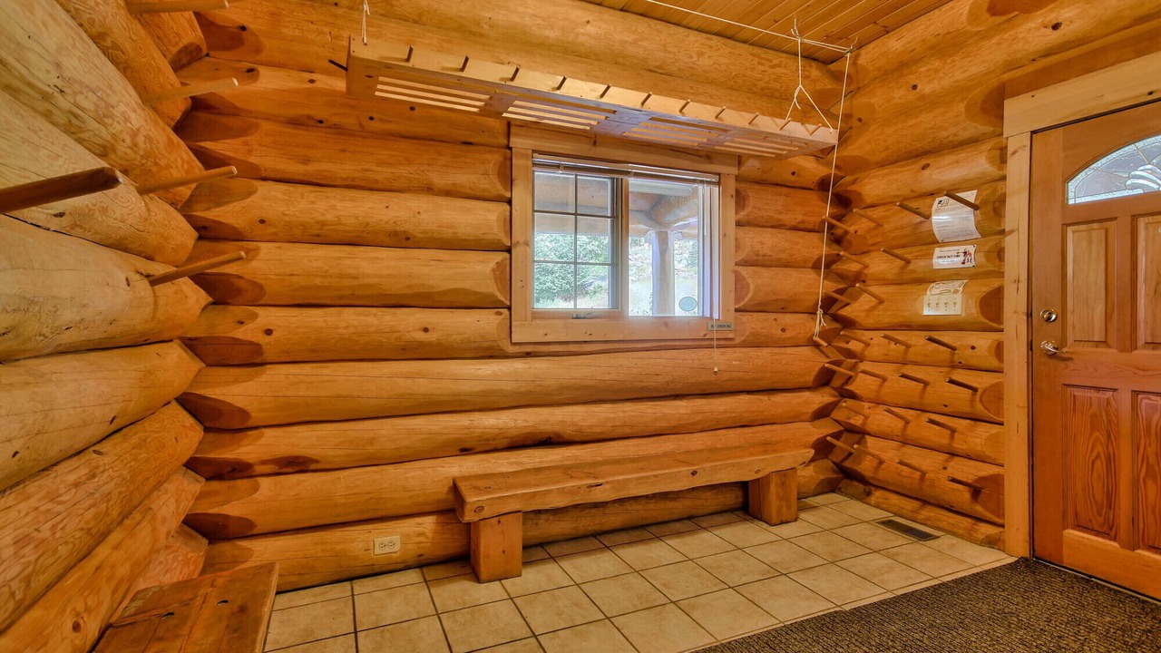 Photo of Bedroom in Sunburst Estates