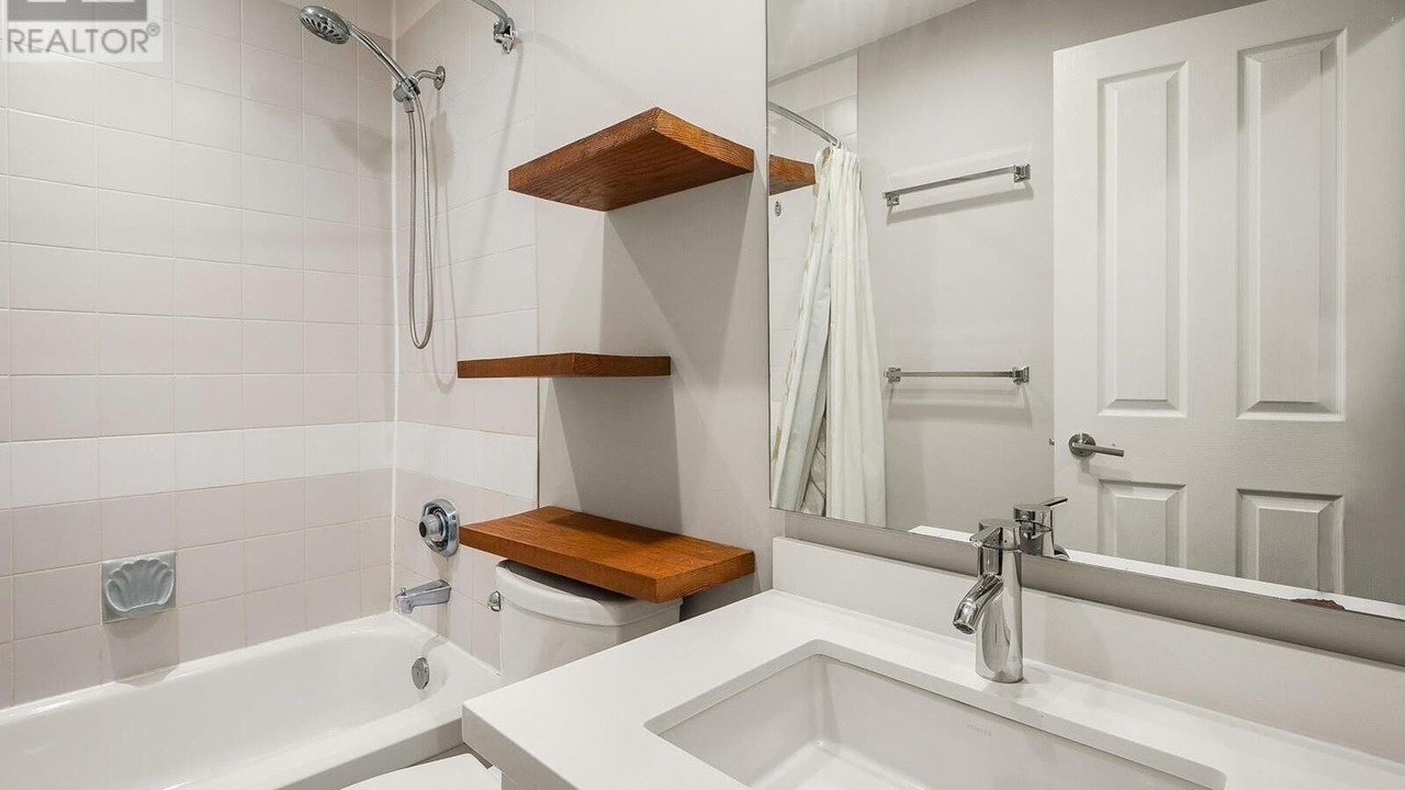 Photo of Bathroom in Whistler Creekside