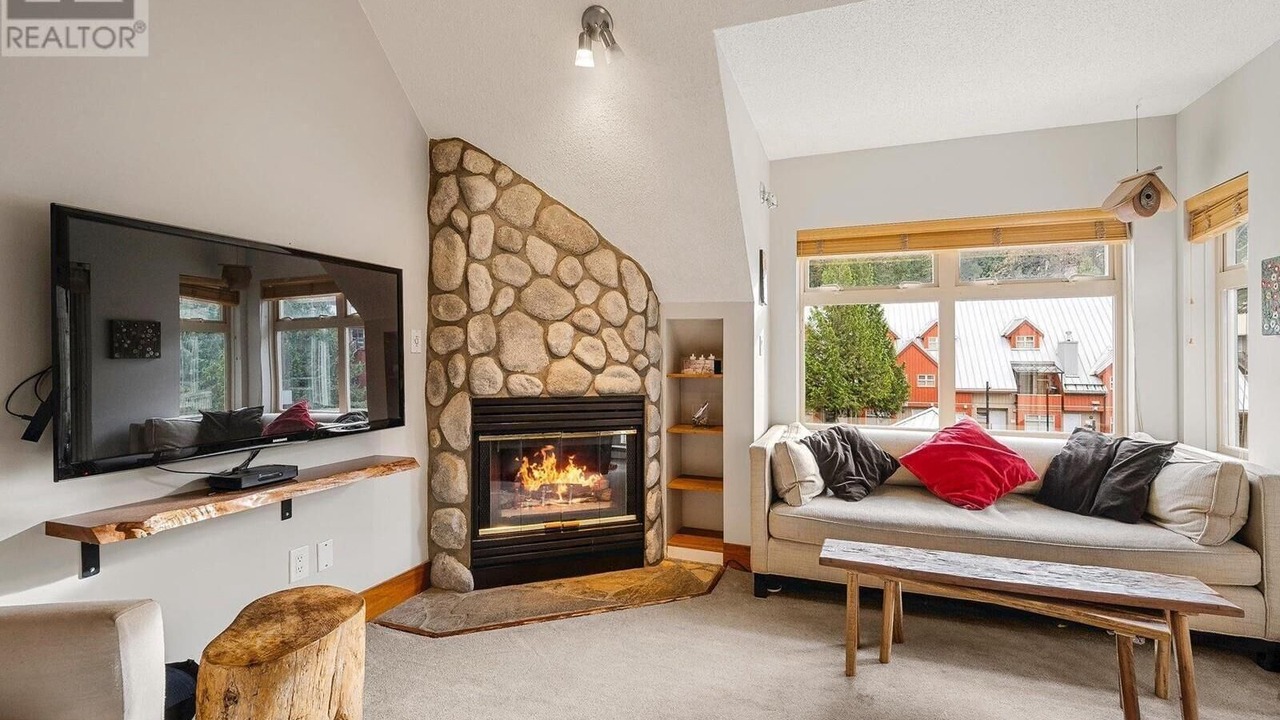 Photo of Livingroom in Whistler Creekside