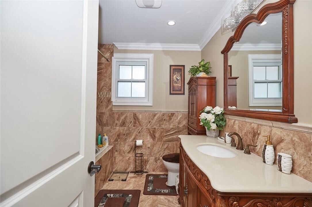 Photo of Bathroom in Niagara Falls