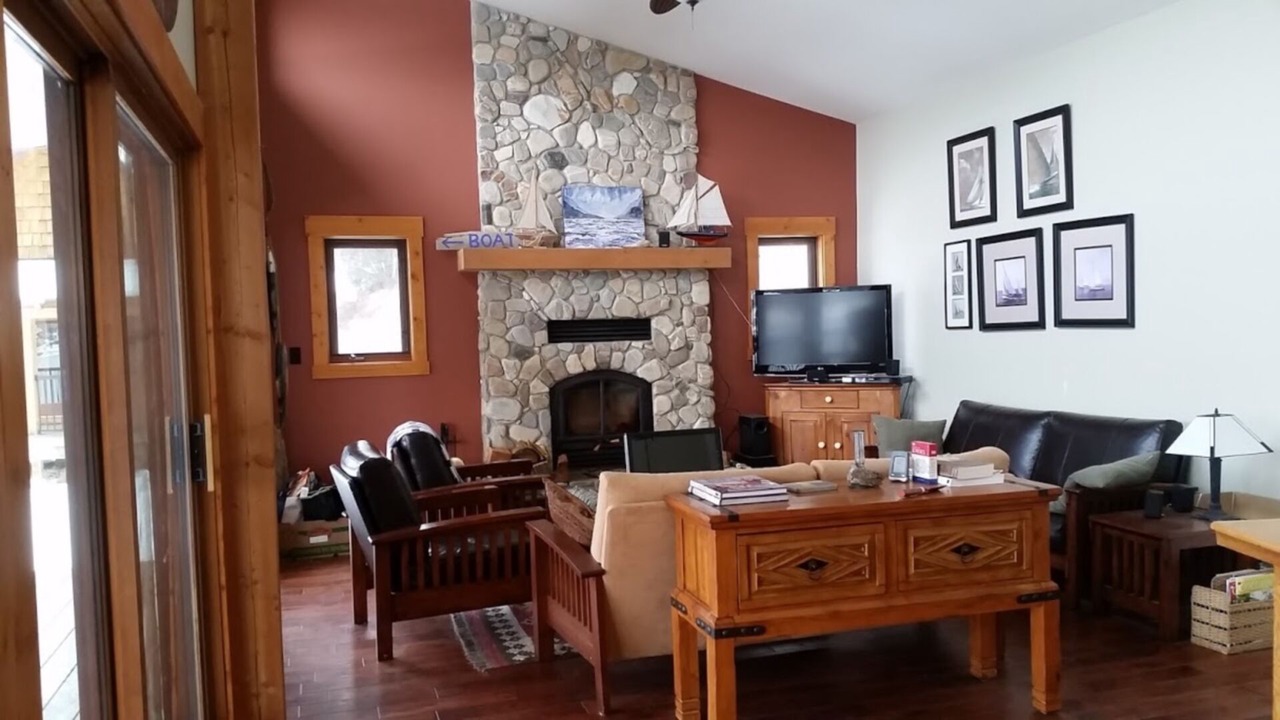 Photo of Livingroom in Proctor
