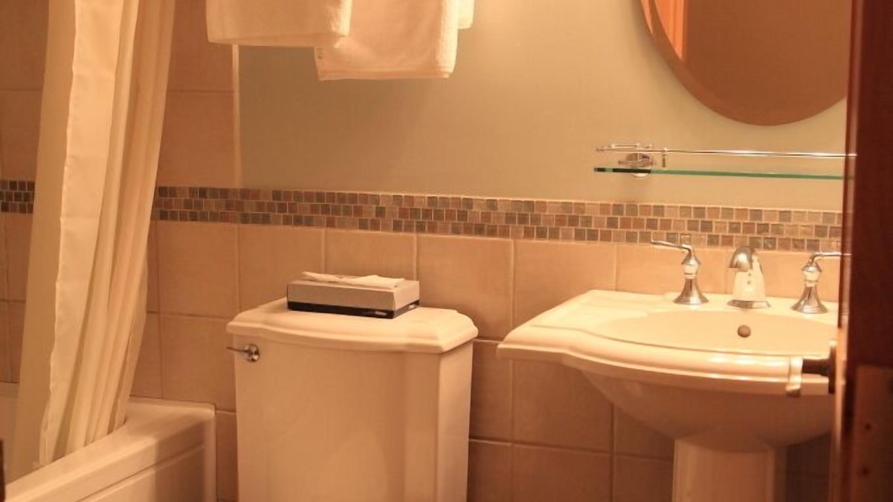 Photo of Bathroom in Whistler Creekside