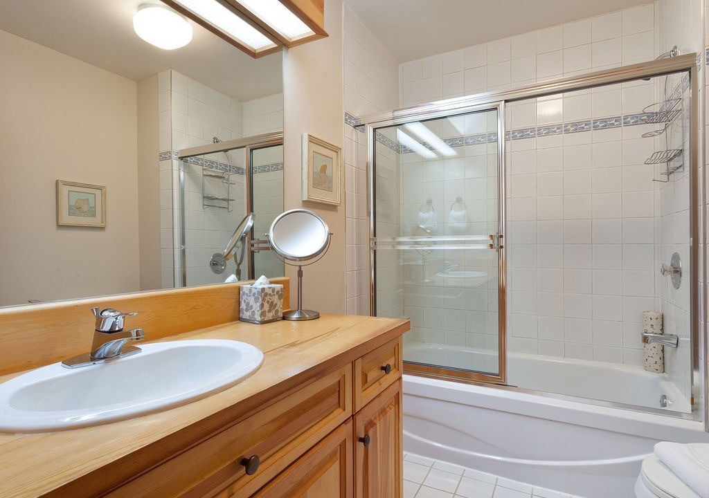 Photo of Bathroom in Blueberry Hill