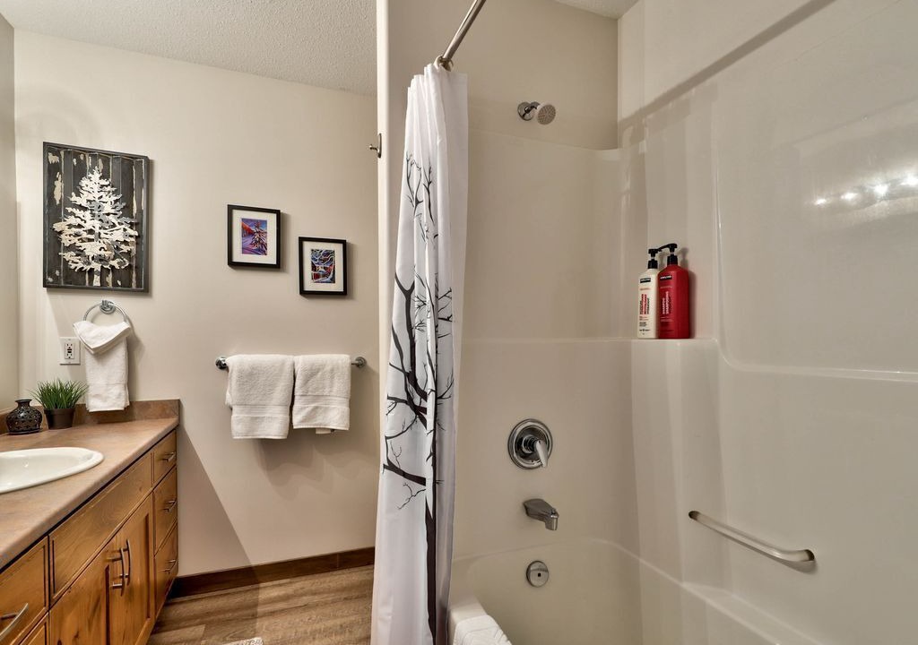 Photo of Bathroom in Sunburst Estates