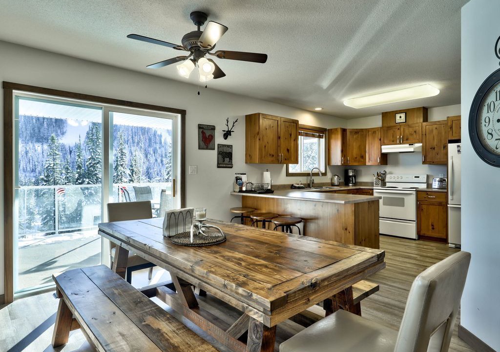 Photo of Kitchen in Sunburst Estates