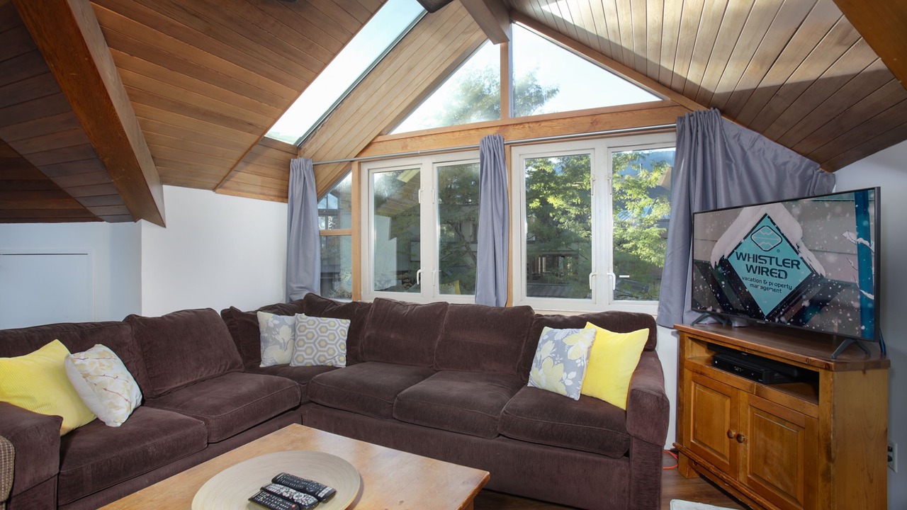 Photo of Livingroom in Whistler Village