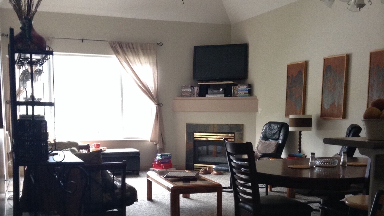Photo of Livingroom in Sicamous