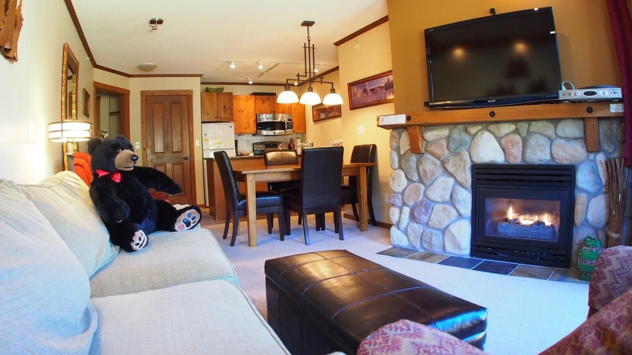 Photo of Livingroom in Sun Peaks