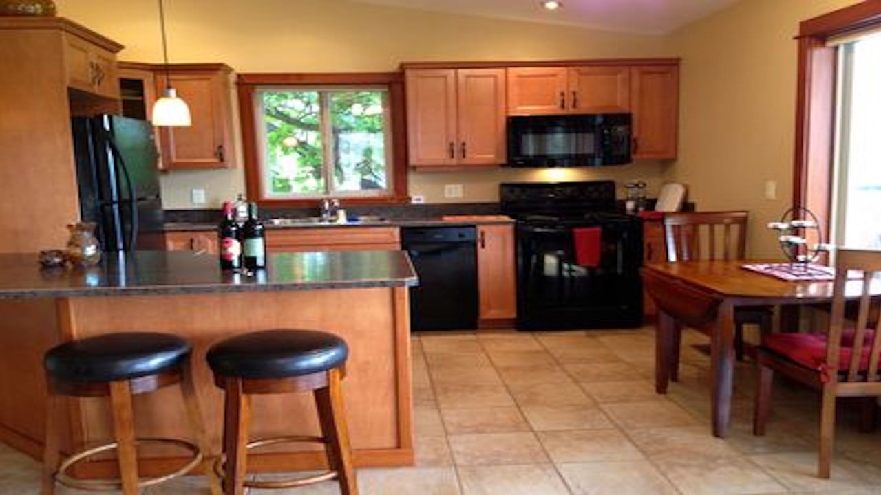 Photo of Kitchen in Okanagan-Similkameen