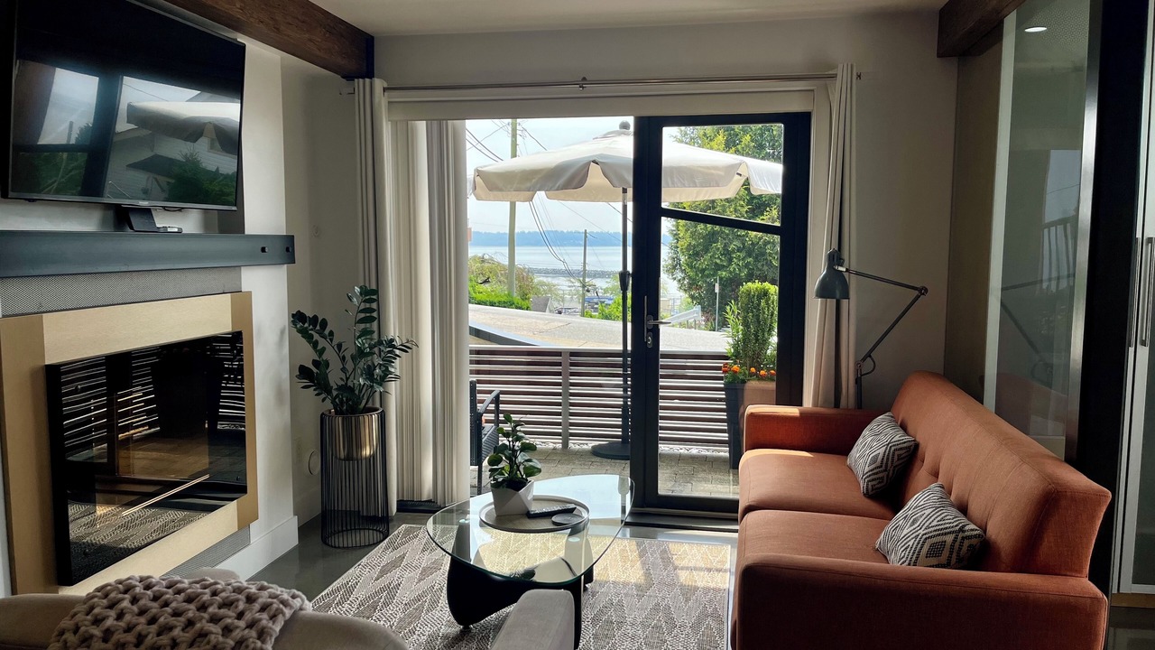 Photo of Livingroom in White Rock
