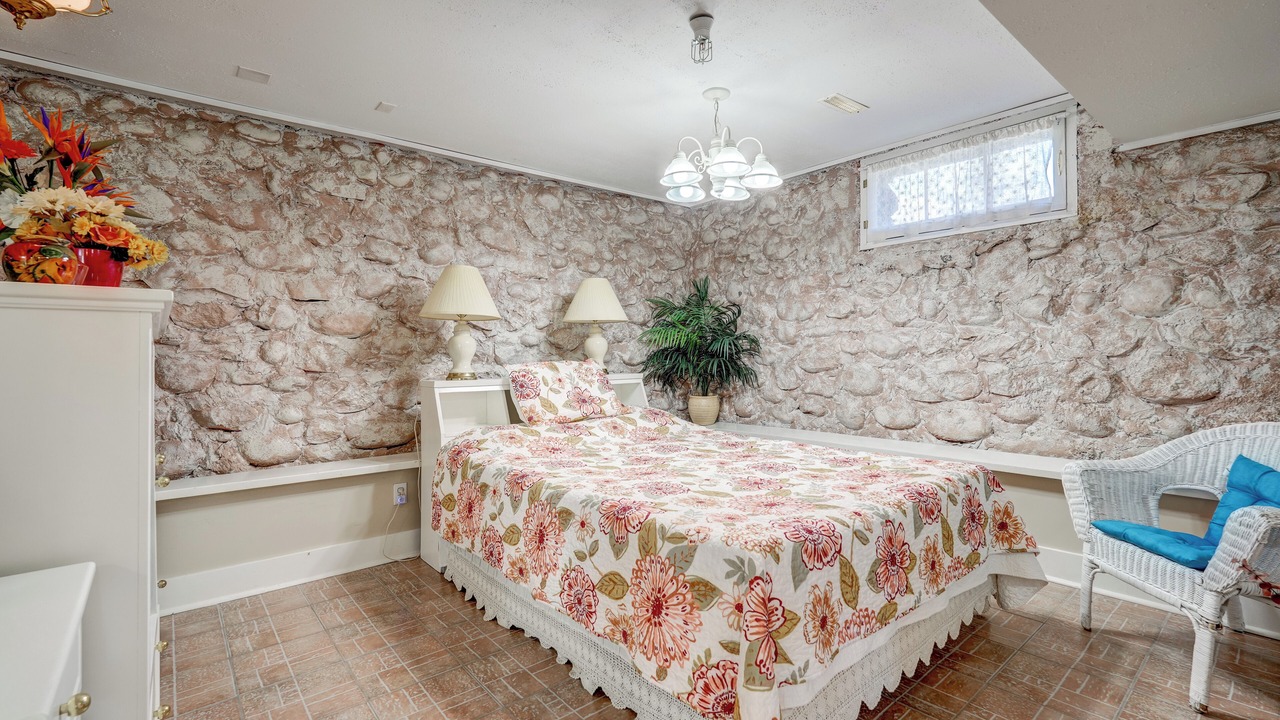 Photo of Bedroom in Okanagan-Similkameen