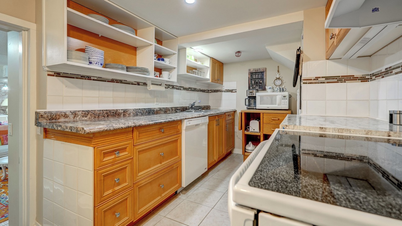 Photo of Kitchen in Okanagan-Similkameen