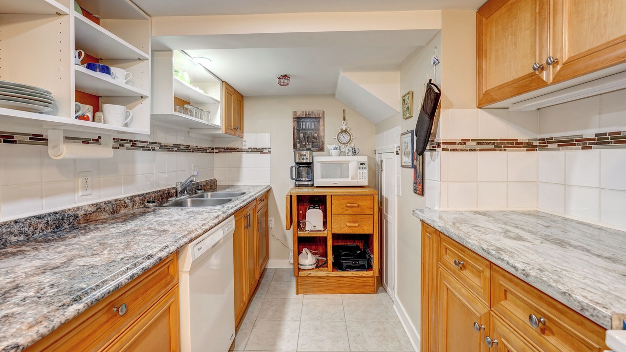 Photo of Kitchen in Okanagan-Similkameen