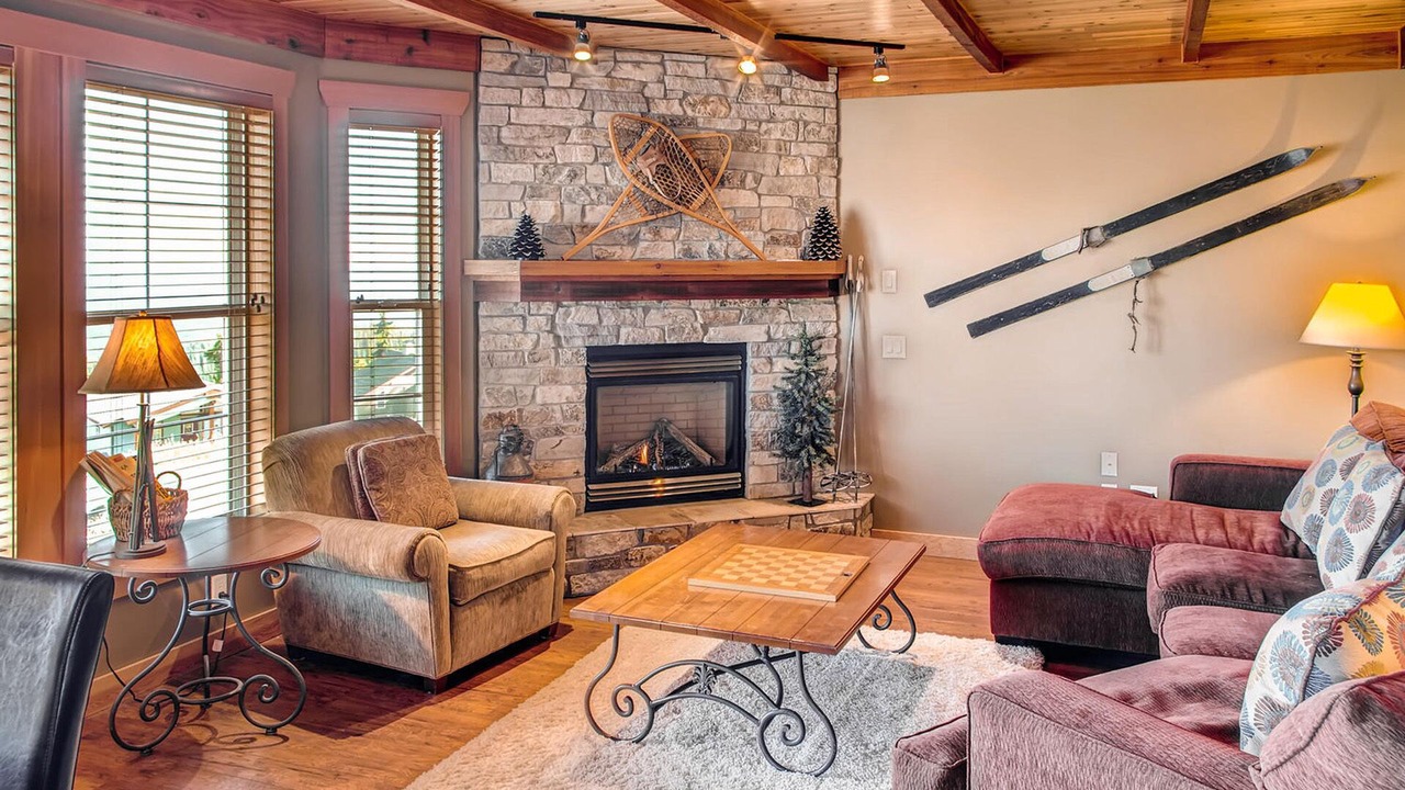 Photo of Livingroom in Snow Pine Estates