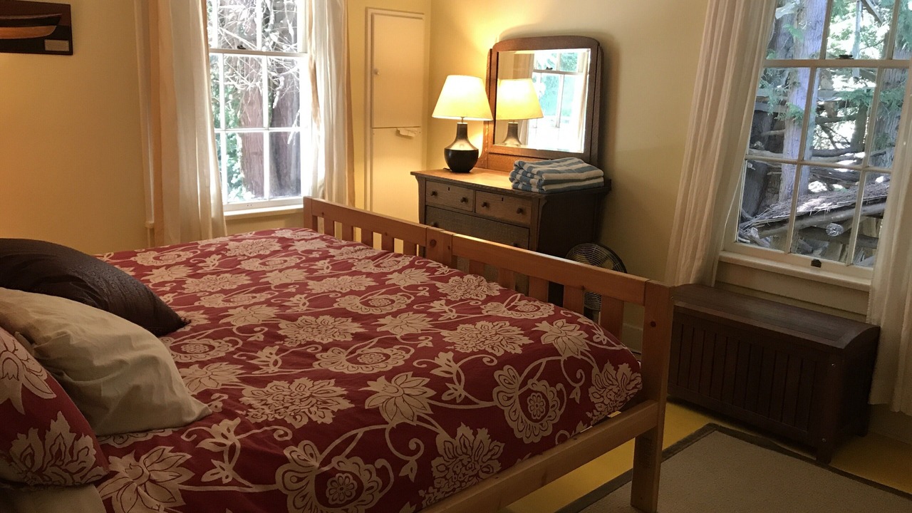 Photo of Bedroom in Ganges