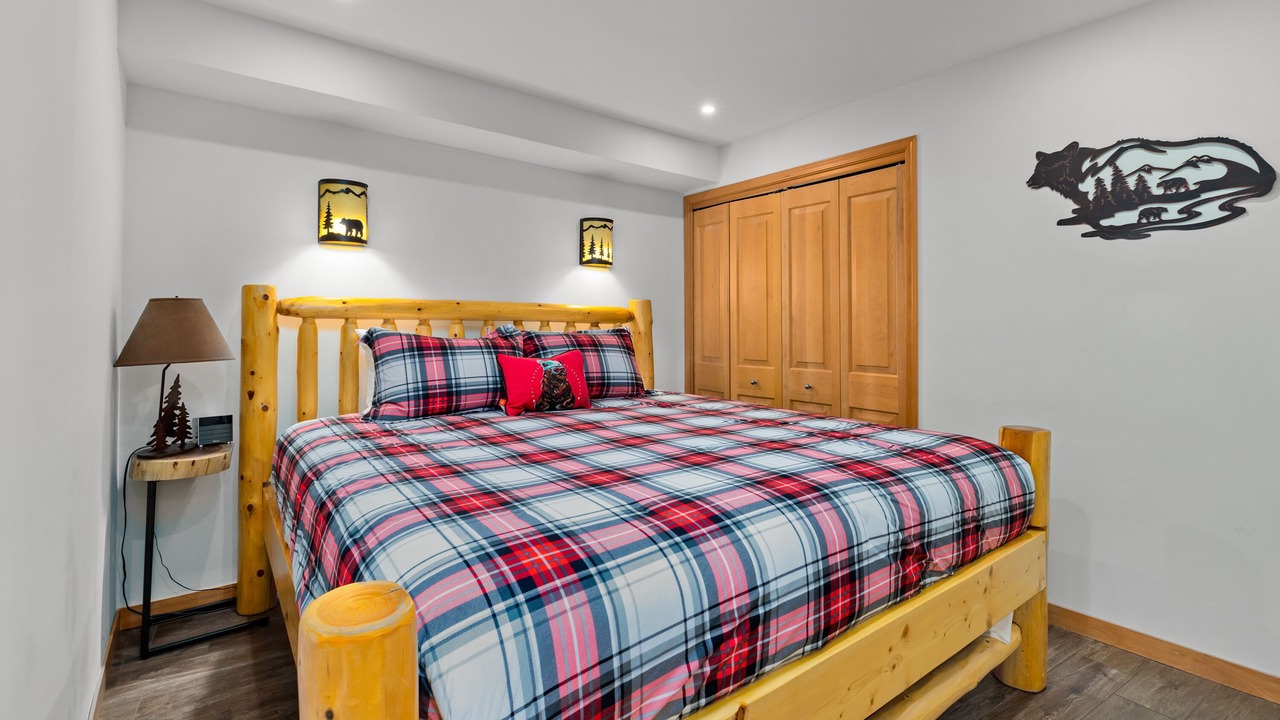 Photo of Bedroom in Whistler Village