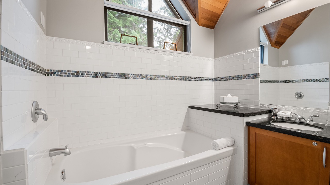Photo of Bathroom in Upper Village
