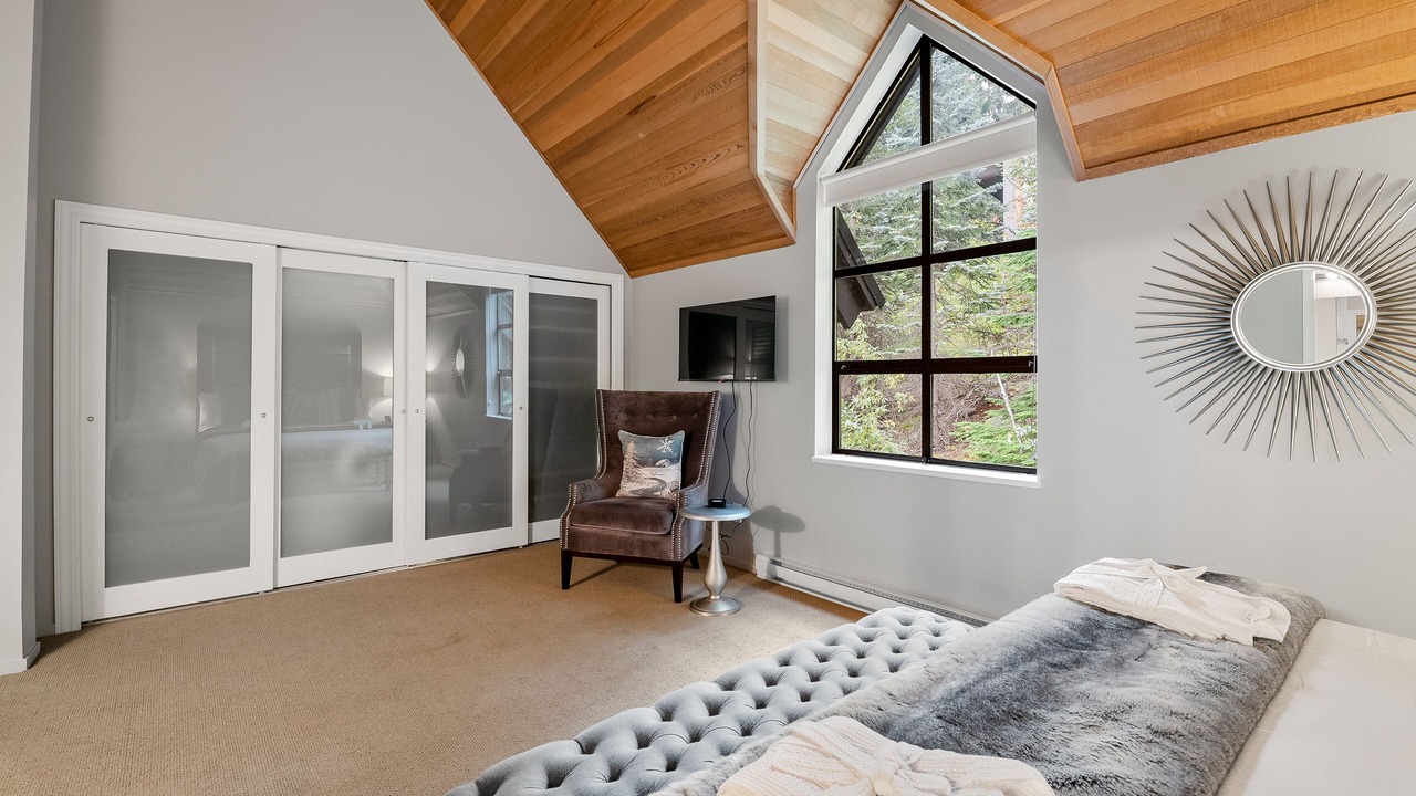 Photo of Bedroom in Upper Village