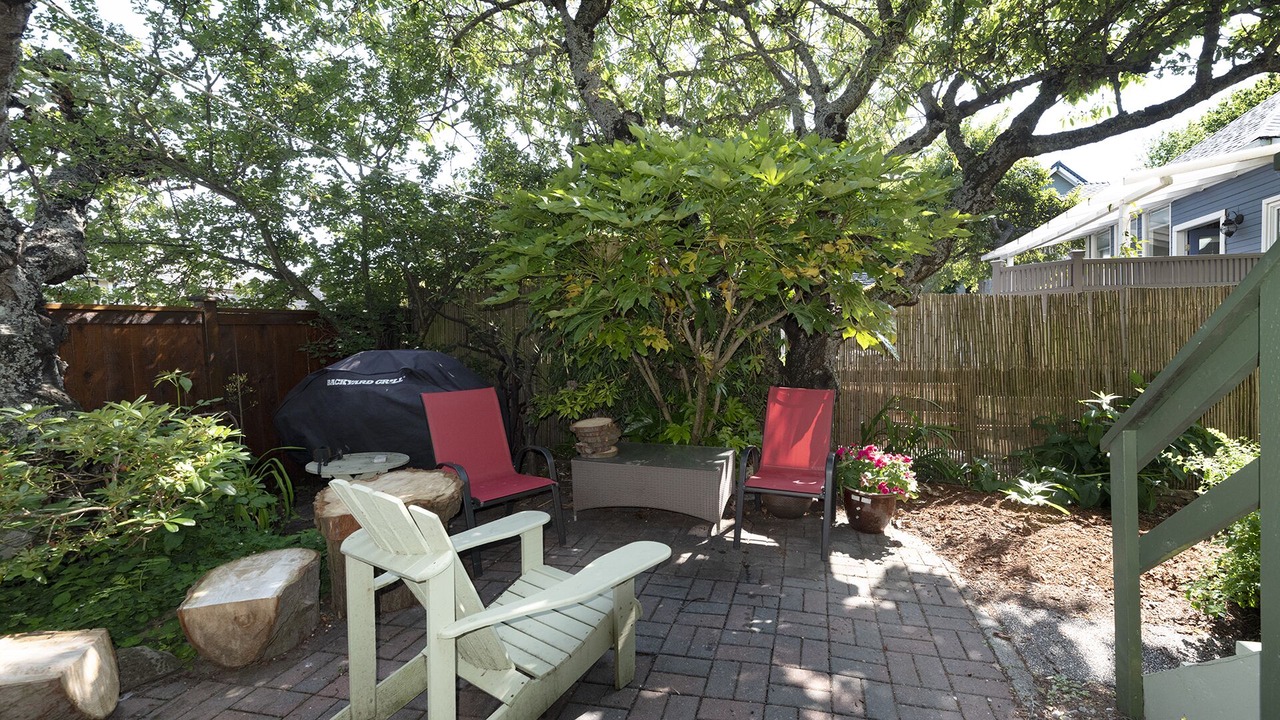 Photo of Patio Balcony in James Bay