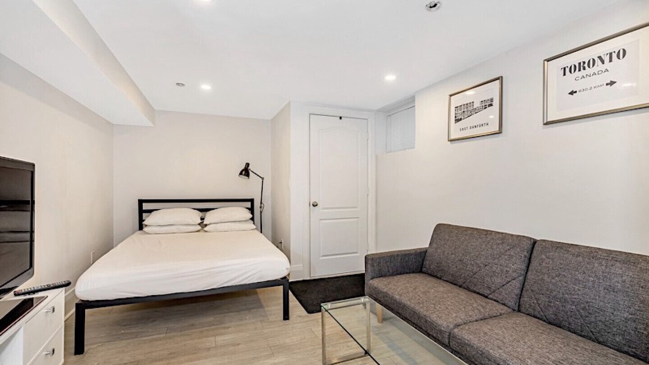 Photo of Bedroom in East Danforth