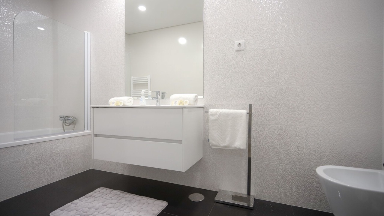 Photo of Bathroom in Tavarede