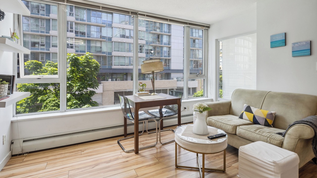 Photo of Livingroom in Gastown