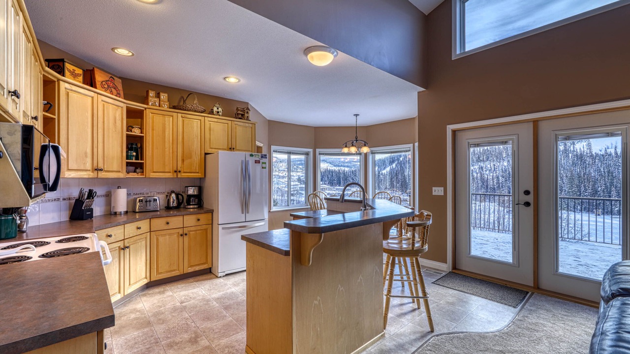 Photo of Kitchen in Sunburst Estates