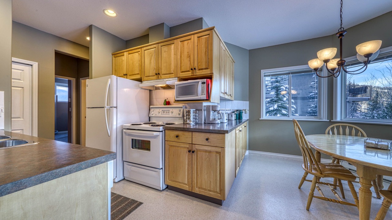Photo of Kitchen in Sunburst Estates