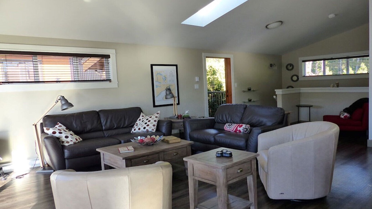 Photo of Livingroom in Port Renfrew