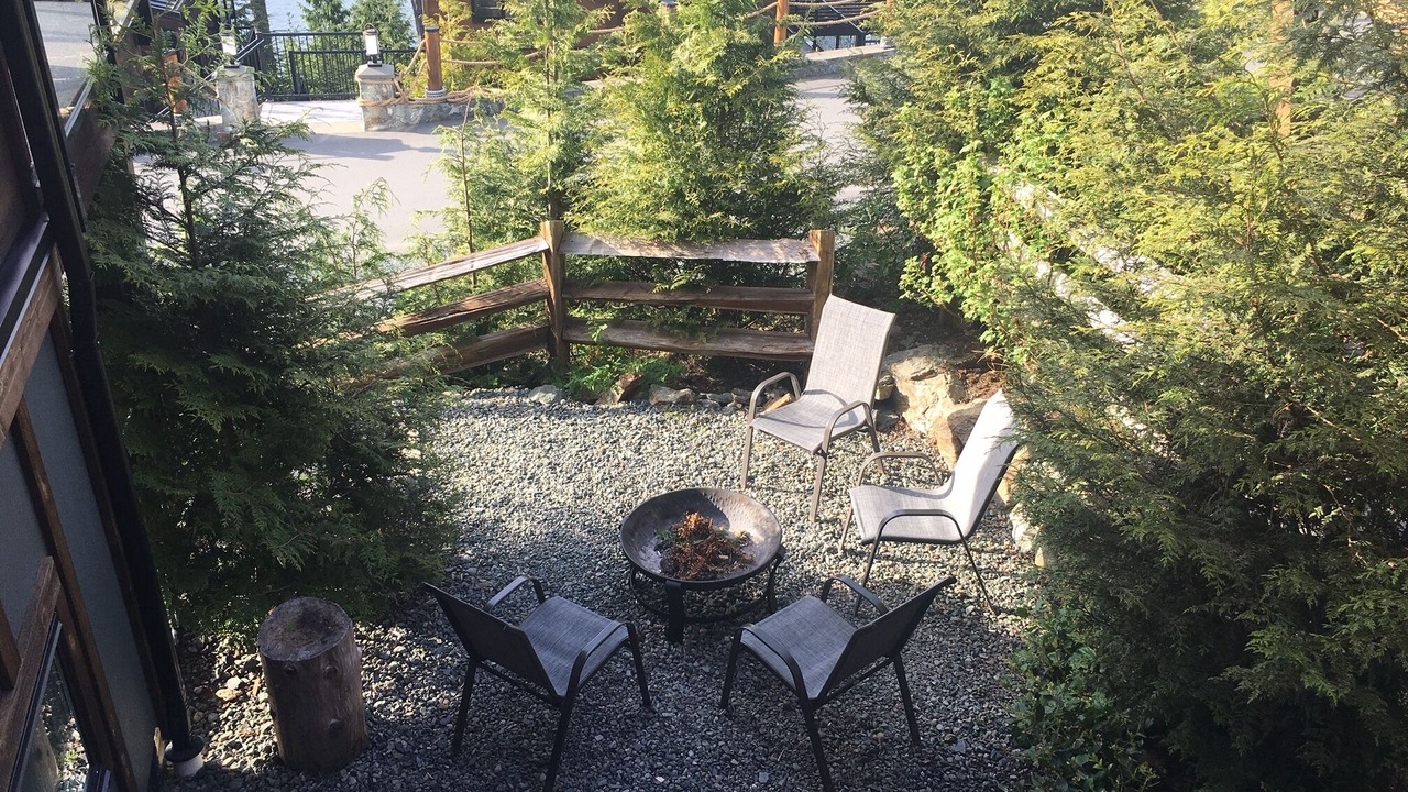 Photo of Patio Balcony in Port Renfrew