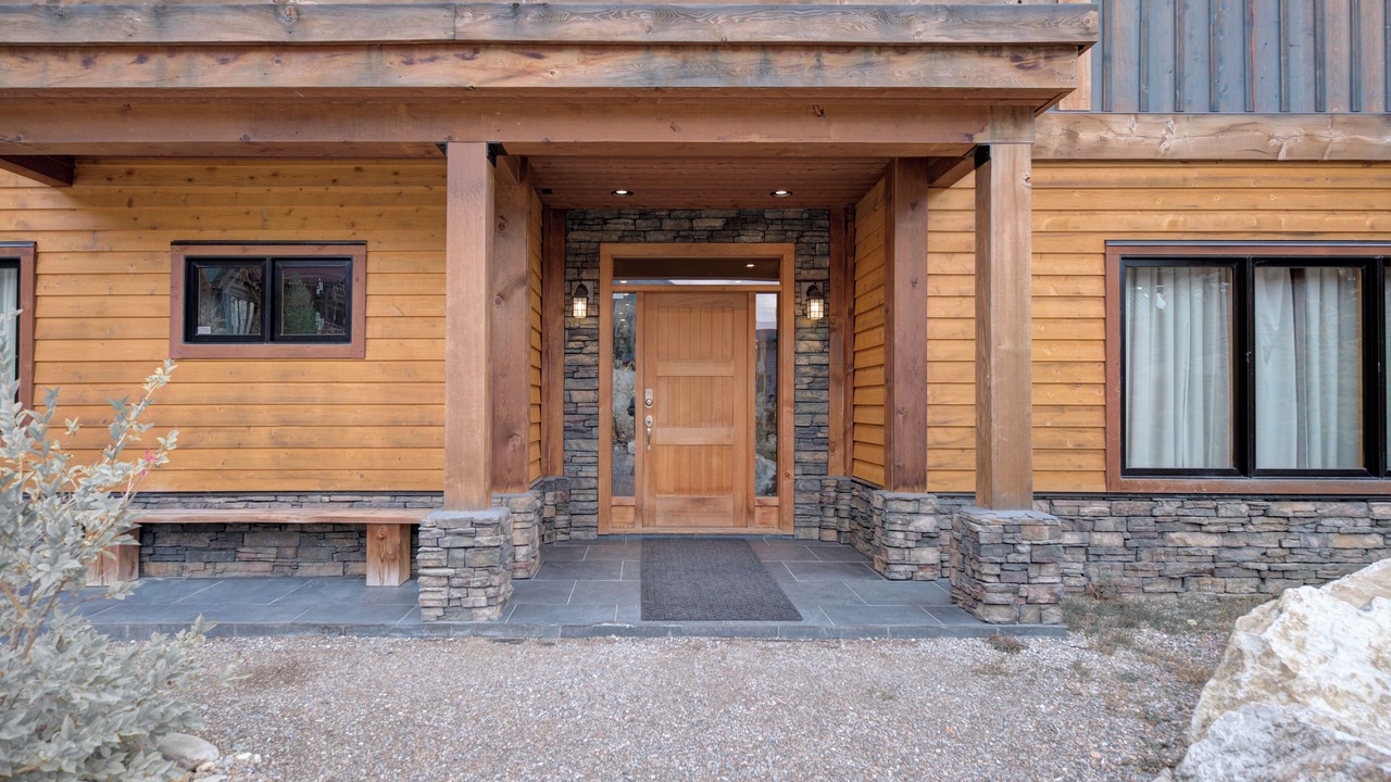 Photo of Outdoor in Golden
