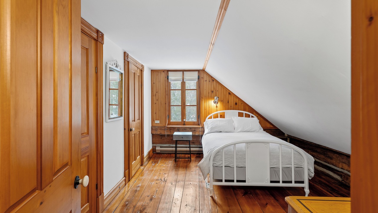 Photo of Bedroom in Val Morin