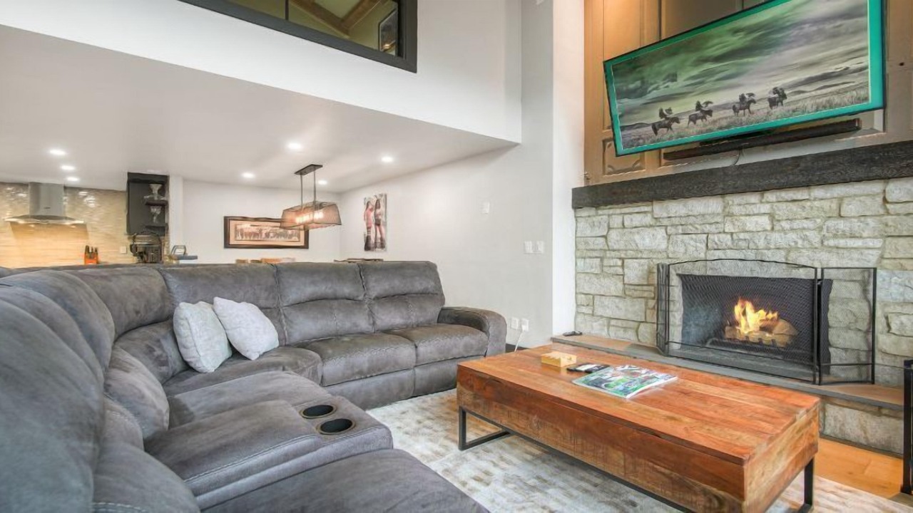 Photo of Livingroom in Vail