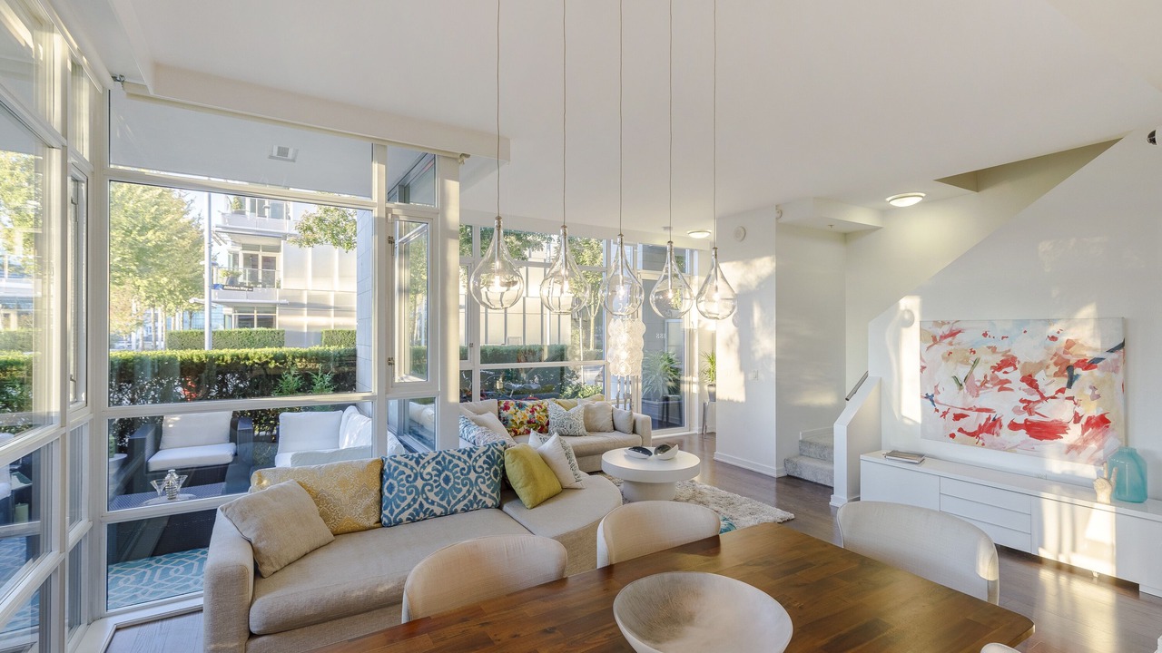 Photo of Livingroom in Southeast False Creek