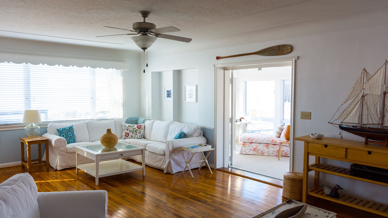 Photo of Livingroom in Leamington