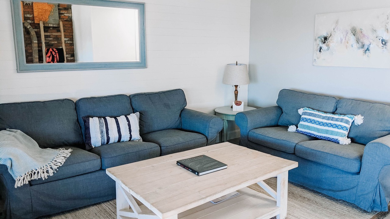 Photo of Livingroom in Chemainus